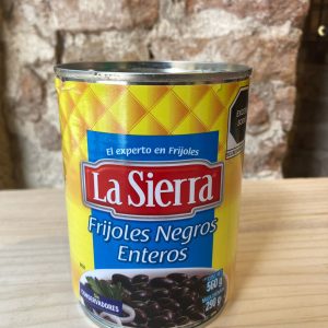 Frijoles negros enteros