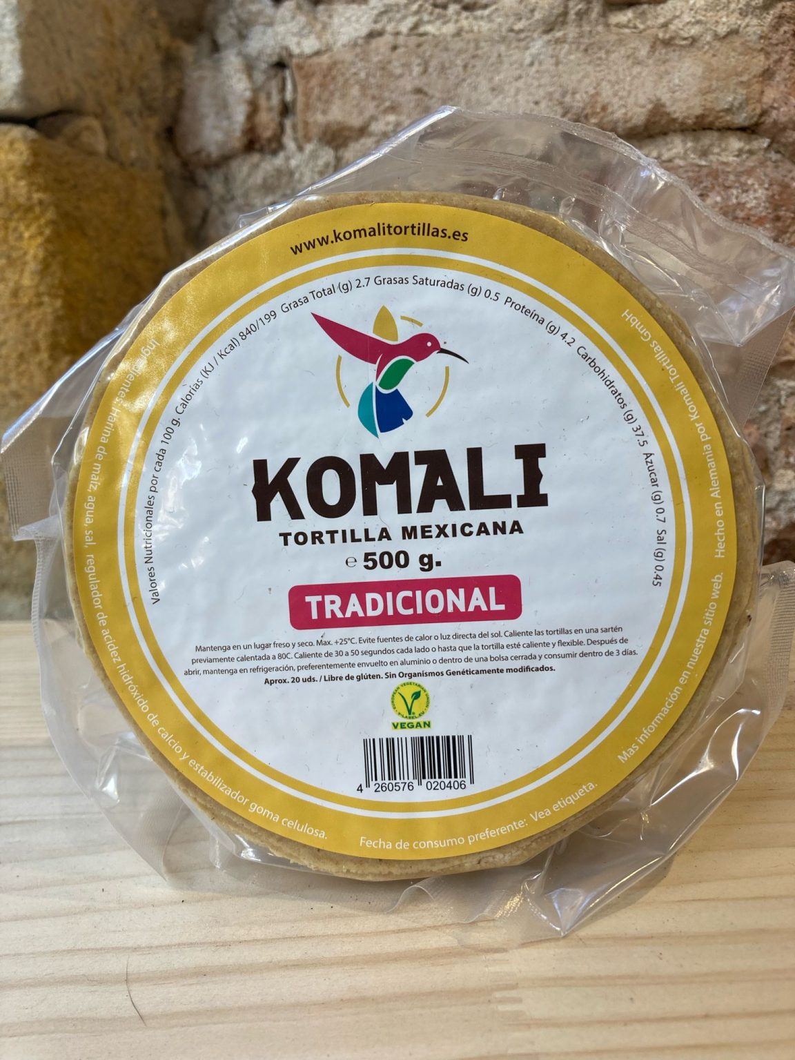 Tortillas de maíz amarillo en tienda mexicana en Barcelona