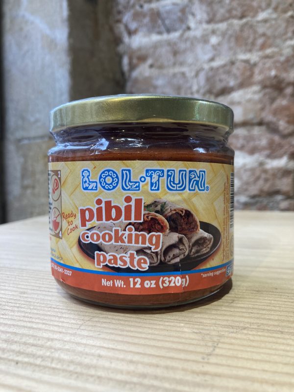 Pasta para cocinar cochinita pibil en tienda en Barcelona