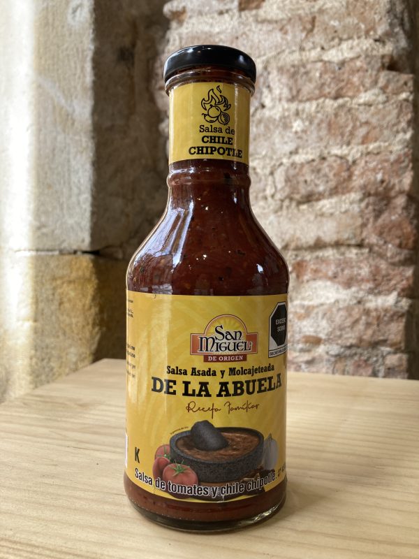Salsa de chipotle en tienda mexicana en Barcelona
