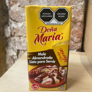 Mole mexicano en tienda en España
