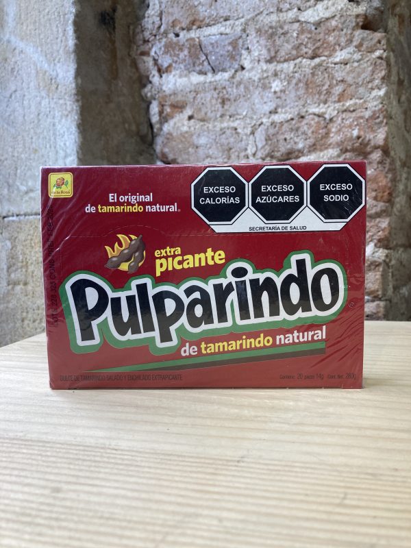 Caja de pulparindos extra picantes en tienda mexicana de Barcelona