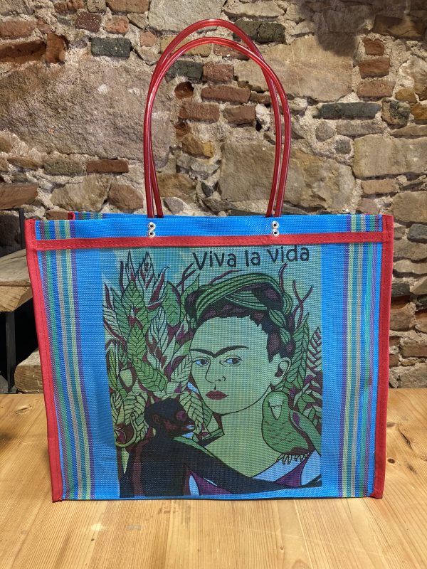 Bolso fondo azul de la pintora Frida Kahlo en La Revuelta