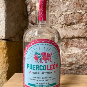 Mezcal de Oaxaca en tienda en Barcelona