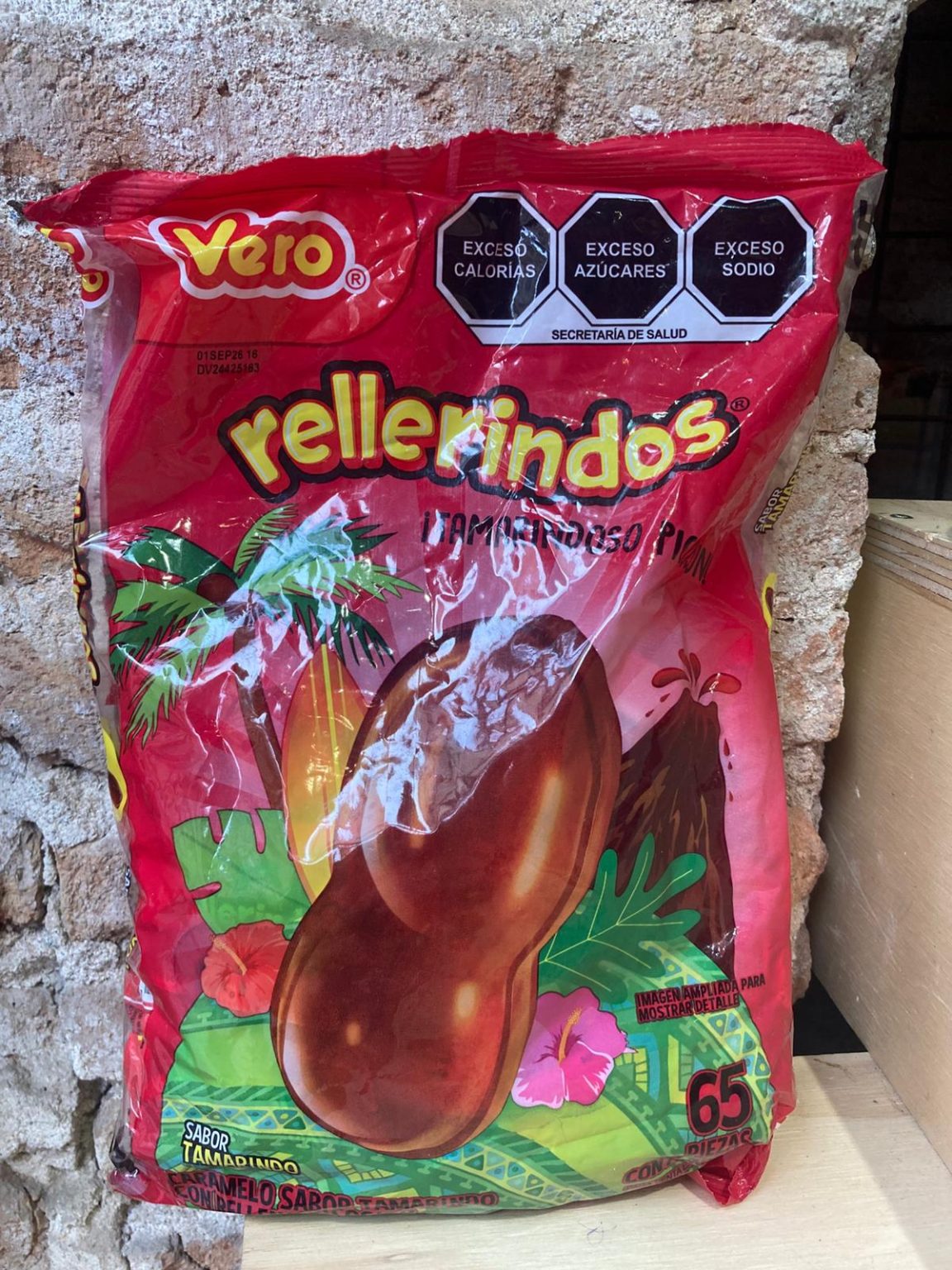 Rellerindos y chucherías mexicanas en La Revuelta