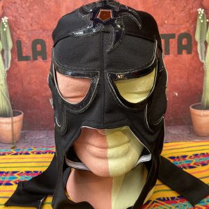 Espectacular máscara de lucha libre de Penta Zero