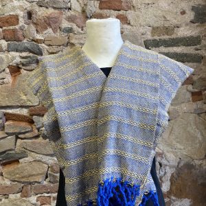 Rebozos en tienda mexicana en Barcelona