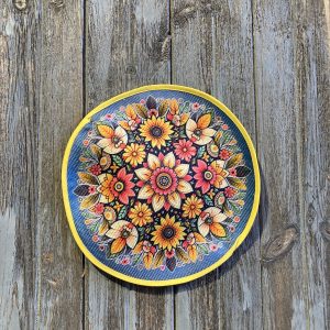 Tortillero artesanal mexicano en tienda latina en Barcelona