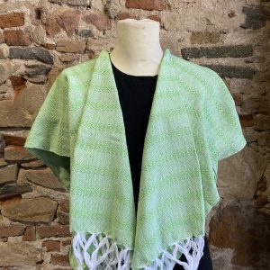 Auténtico rebozo mexicano en tienda en Barcelona