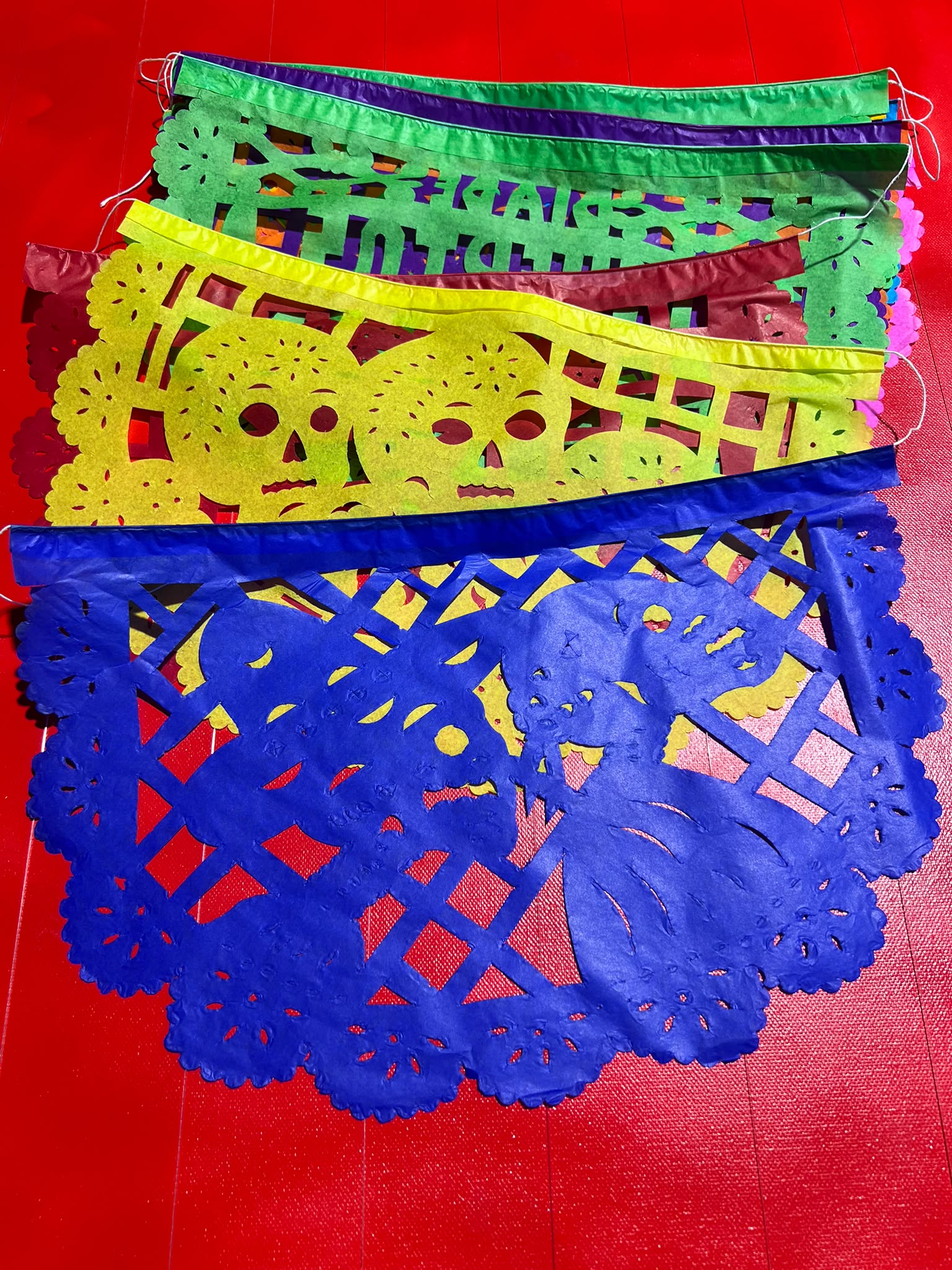 Papel picado en tienda en Barcelona