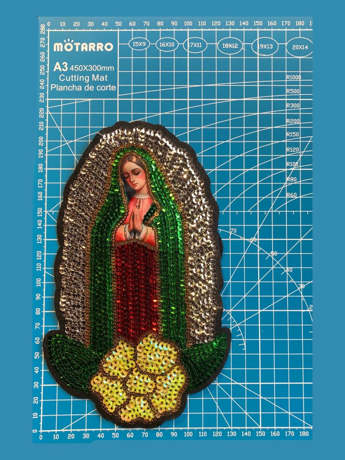 Decorado de la Virgen de Guadalupe en tienda en Barcelona