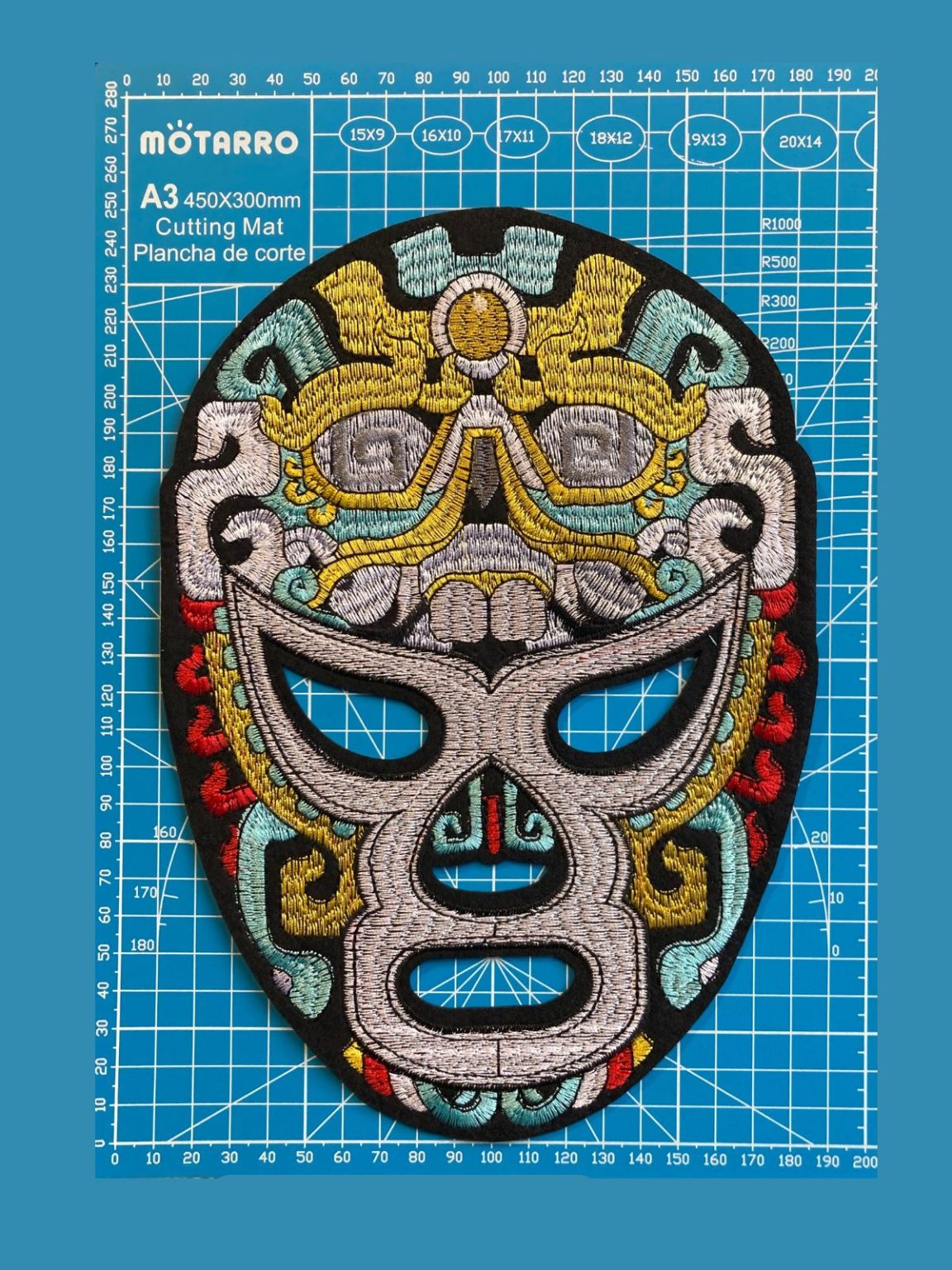 Parche máscara de luchador para ropa y mochilas en tienda en Barcelona.