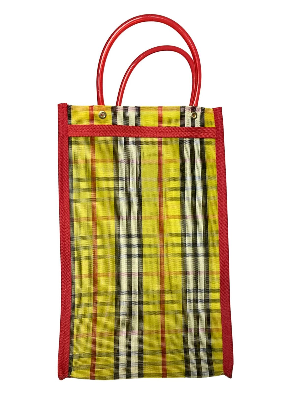 Bolso vichy en tienda en Barcelona